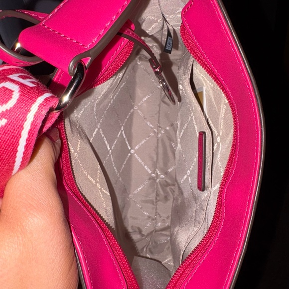 Michael Kors Pink Crossbody Bag purse jet set NWT - Picture 5 of 6